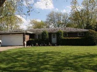 3715 Country Club Ave, Gurnee, IL 60031