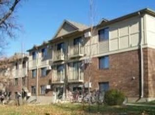 806 E College St APT 2, Iowa City, IA 52240