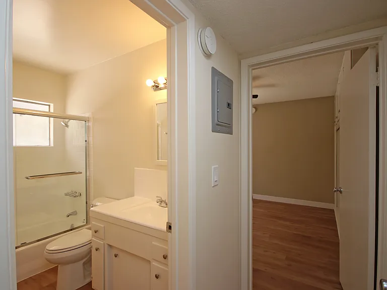 1170 Huntington Dr #A8 — Photo 11