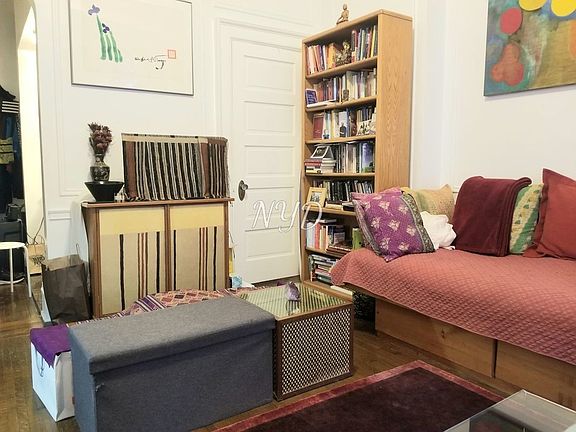 5th image of 319 Garfield Pl APT 1A