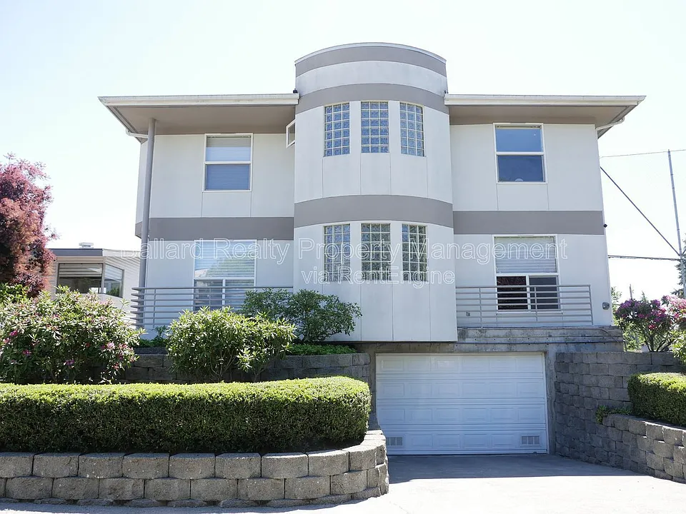 1737 NW 64th St