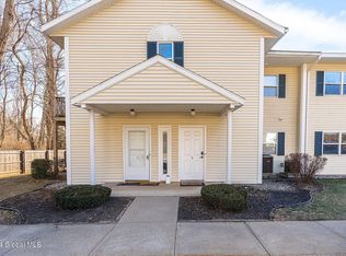 1005 Greenwich Dr, Albany, NY 12203