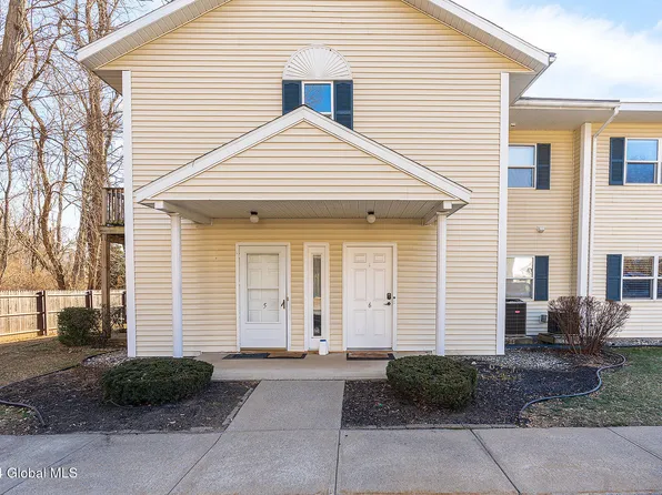 1005 Greenwich Drive, Albany, NY 12203