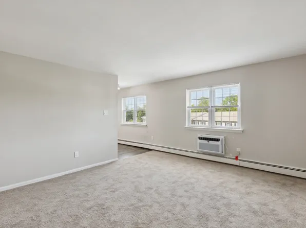 348 N York Rd #C15, Hatboro, PA 19040