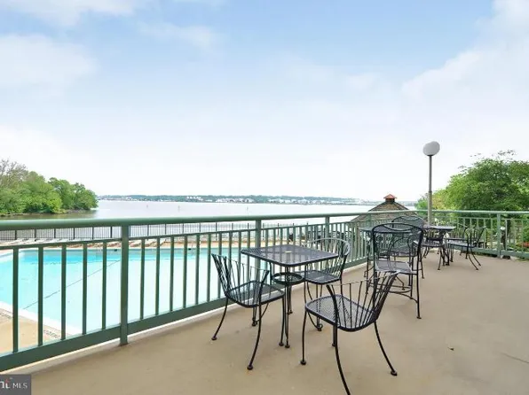 501 Slaters La, Alexandria, VA 22314