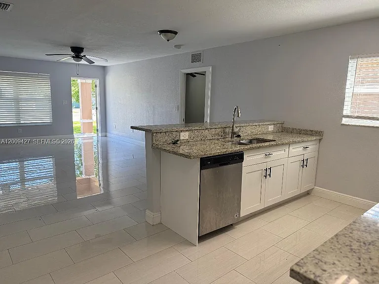 2713 NW 6th St — Photo 3