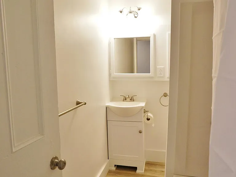 31 N Water St #C — Photo 9