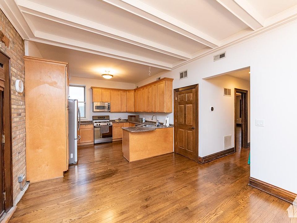 1st image of 1047 W Ainslie St #3W