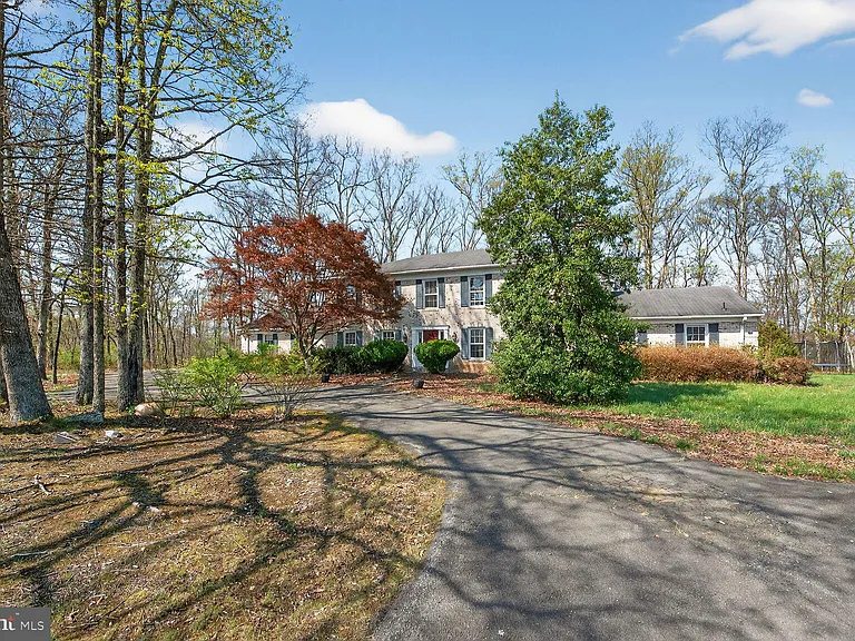 21733 Oatlands Rd — Photo 41