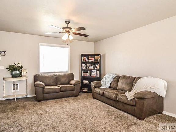 4th image of 2987 Janessa Ln
