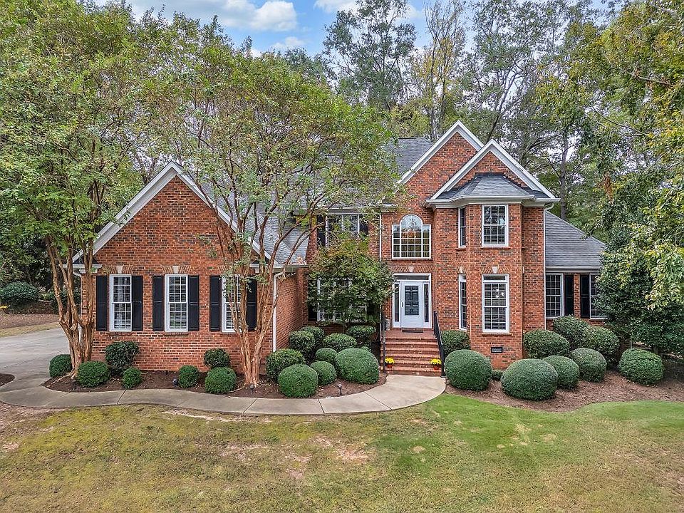 1st image of 119 Turnberry Dr