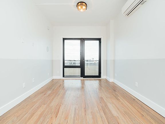 4th image of 115 Stanwix St #1409