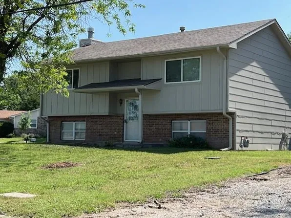 1 Shenandoah Dr, Goddard, KS 67052