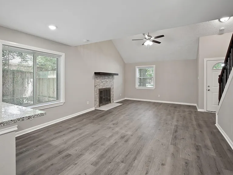 6 Green Field Pl — Photo 15
