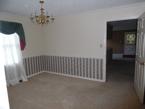 4th image of 1119 Westover Dr