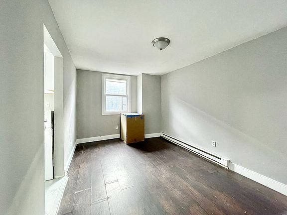 2nd image of 354 S 11th St #3A