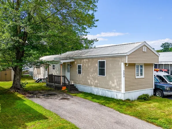 209 New Yorker Ave, Chelmsford, MA 01824