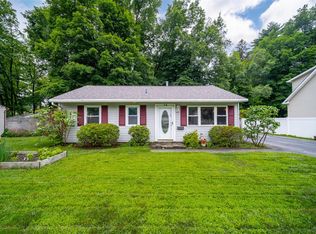 16 Swenson Dr, Wappingers Falls, NY 12590