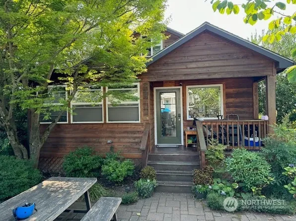 841 NE 86th Street, Seattle, WA 98115
