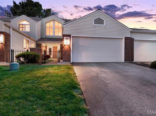1710 Ridgeview Circle Dr, Ballwin, MO 63021