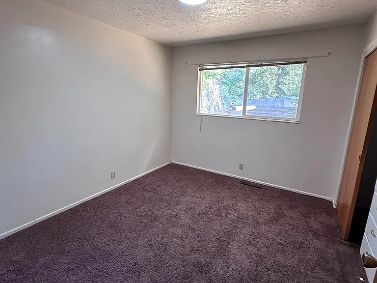 49 Riverside Dr — Photo 7