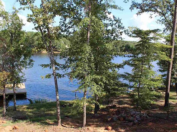 2nd image of 1285 S Lake Dr