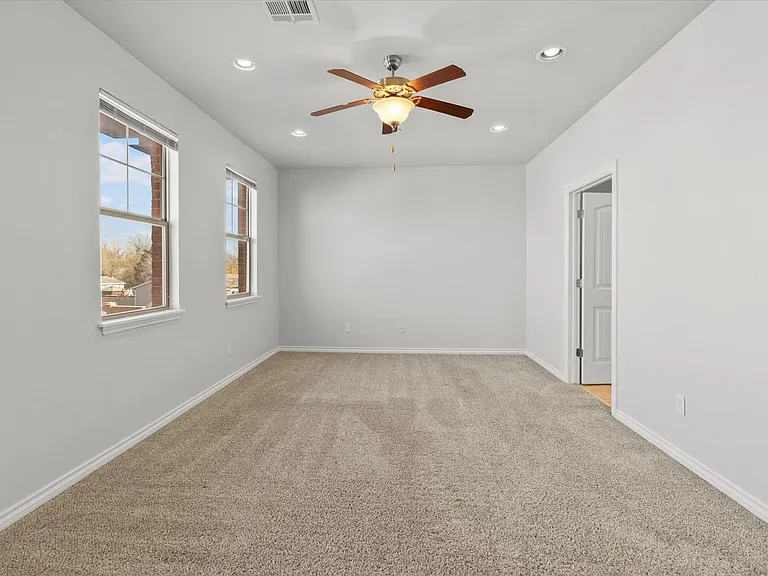 475 S Fretz Ave — Photo 15