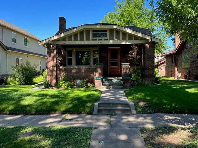 2 bed, 1051 sqft, $3,000 — Photo 3