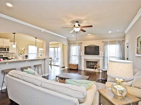 3rd image of 4829 W Croft Dr