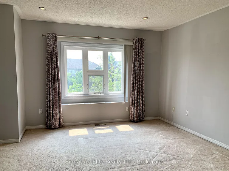 7 Castle Park Blvd — Photo 8