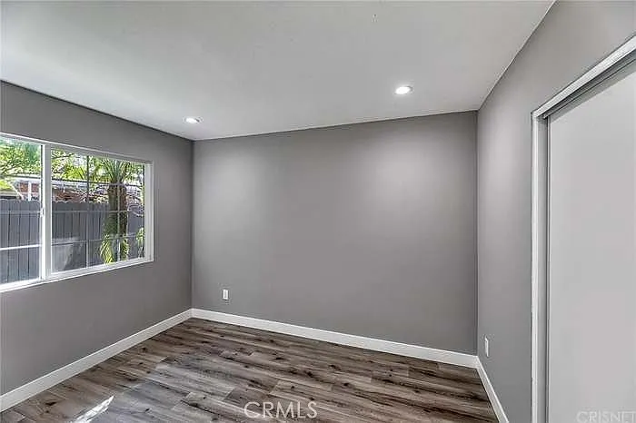 19221 Napa St — Photo 14