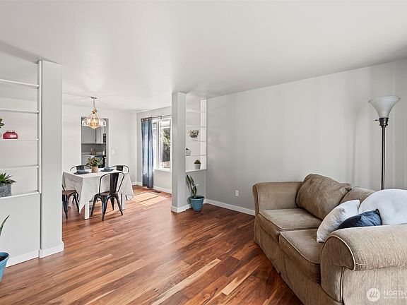 4th image of 6349 Grandridge Drive SE