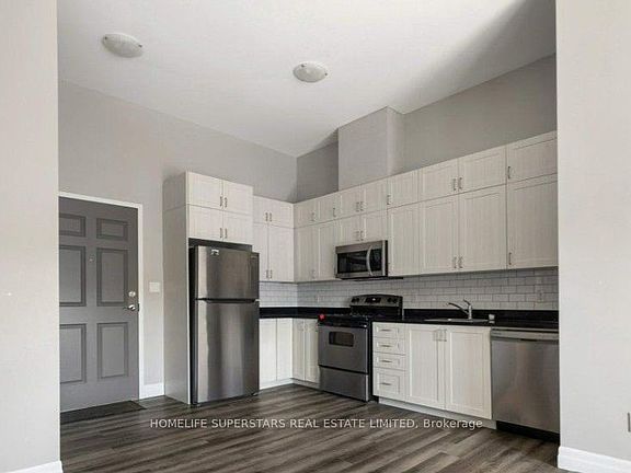 2nd image of 501 Frontenac St #312