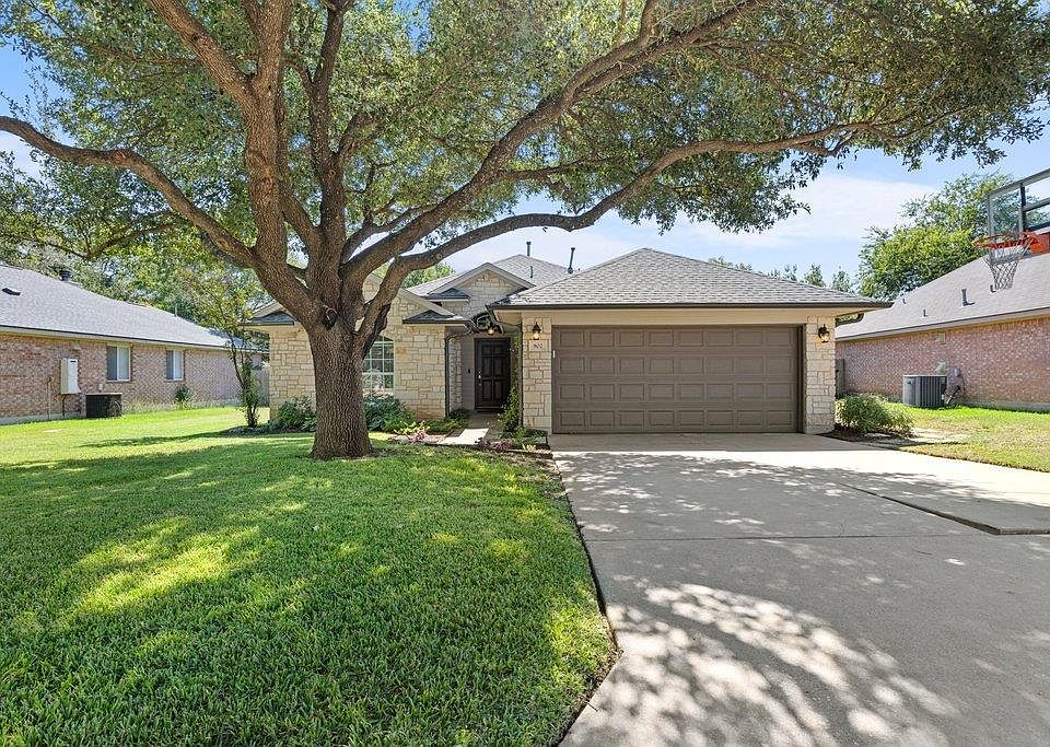 1st image of 802 Mountain Ridge Dr
