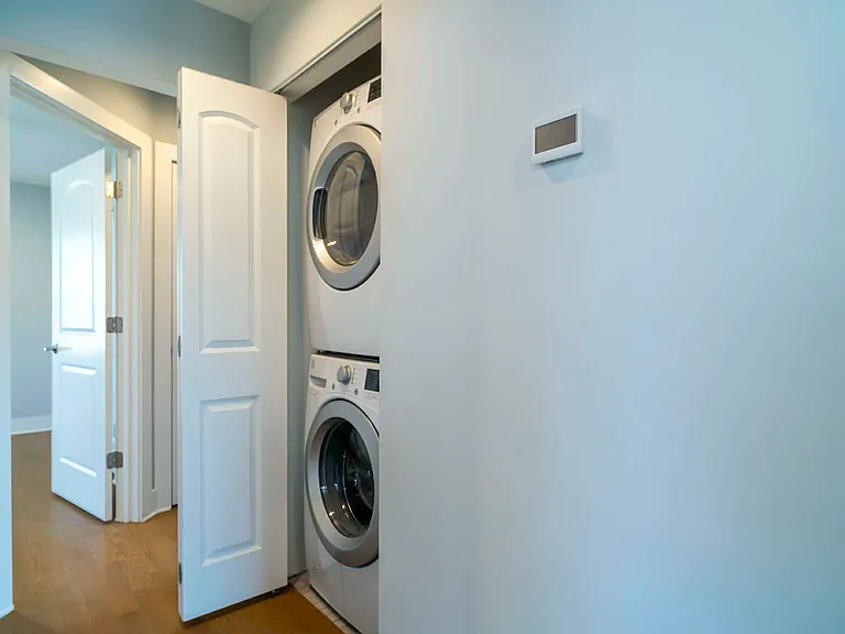 2537 Willow St — Photo 12