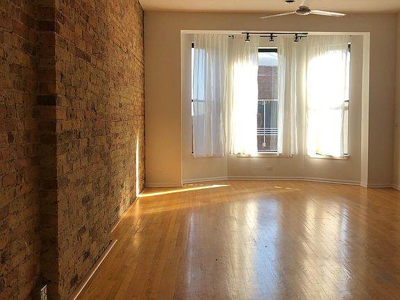 3rd image of 1560 N Milwaukee Ave Front 2
