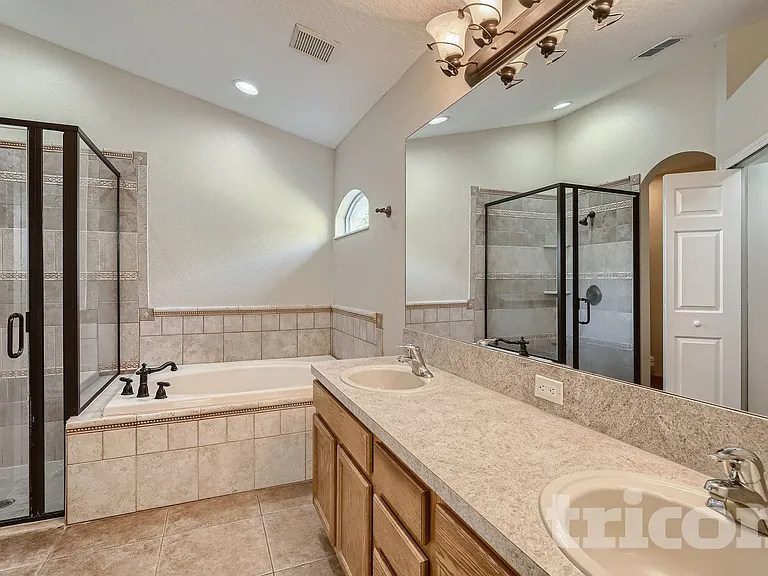 3526 Morgans Bluff Ct — Photo 8