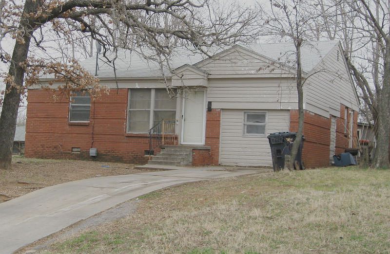 1st image of 1420 NE 39th St