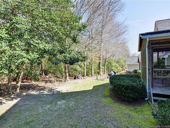 3rd image of 317 Suri Dr