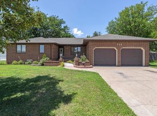 719 N Easy St, Goddard, KS 67052