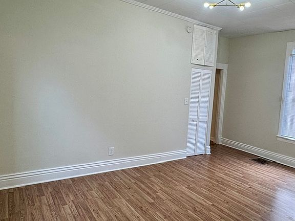 4th image of 414 M St #1
