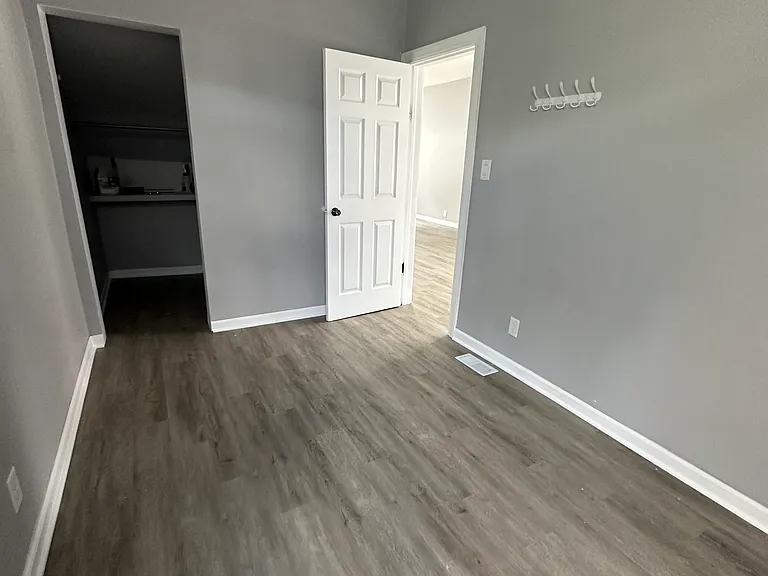 1556 S Spaulding Ave #1 — Photo 4