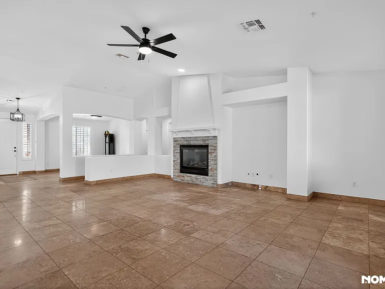 7742 E Los Gatos Dr — Photo 10