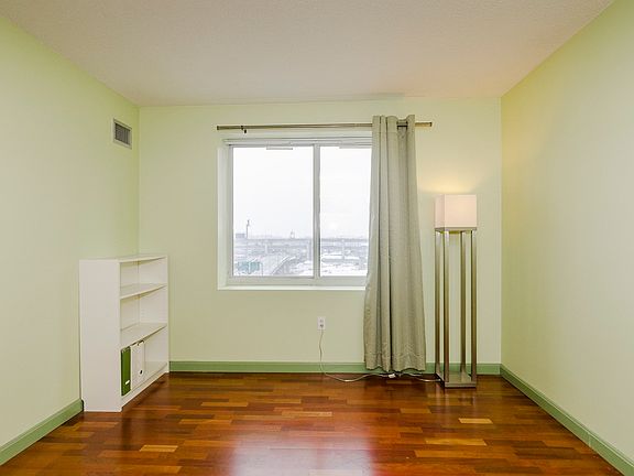 4th image of 8 Museum Way APT 902