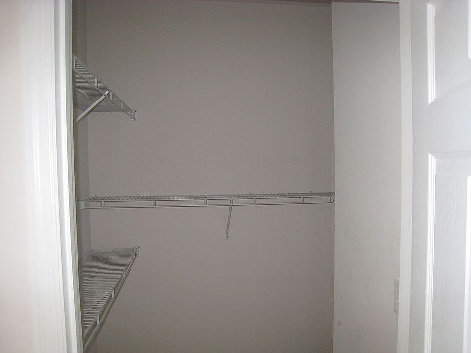 2nd image of 25 Adams Ave Unit 204