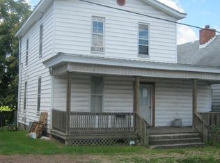 57 Station St, Shinnston, WV 26431