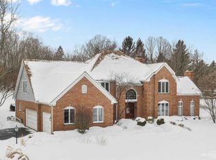 6N918 Hastings Dr, Saint Charles, IL 60175