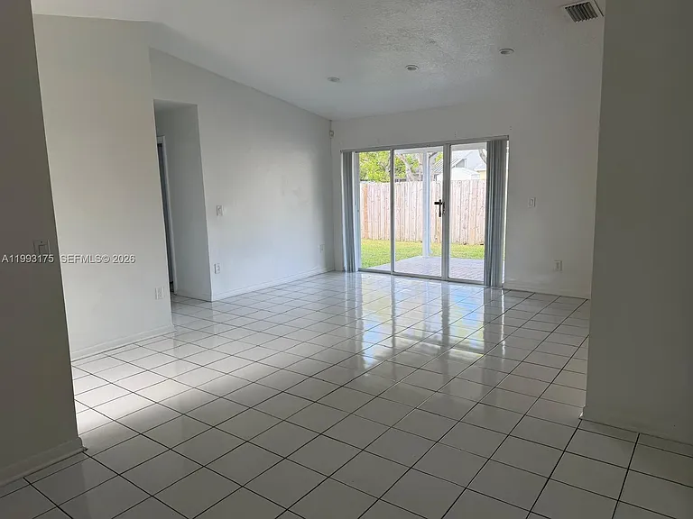 12695 SW 144th Ter — Photo 9