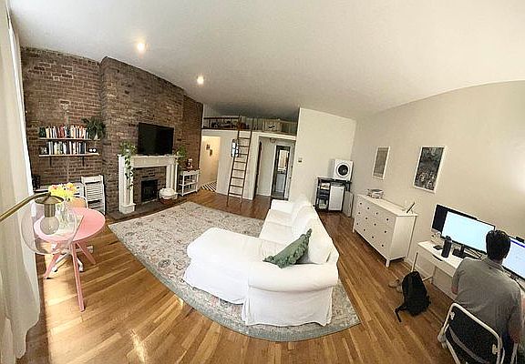 5th image of 30 W 73rd St APT 6
