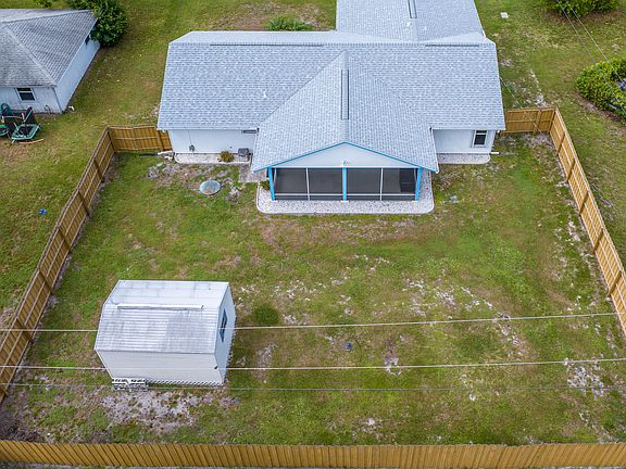 5th image of 2719 SE Helms Avenue
